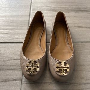 Tory burch flats with box